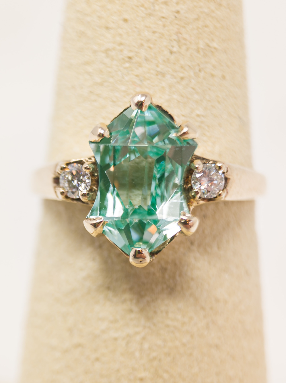 1950s 10K Gold Synthetic Spinel & Diamond Ring, UV Reactive, Sz 6